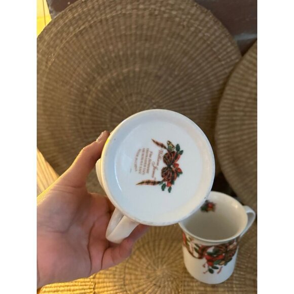 Christmas William James Fine Stoneware mugs - Picture 5 of 12